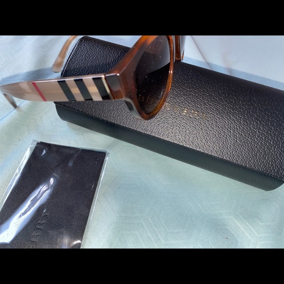 Burberry vintage 50 mm Phantos Unique Sunglasses - Picture 5 of 7